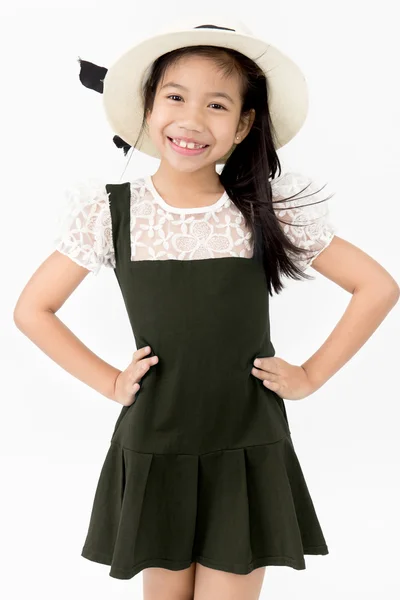 亚洲可爱的女孩，戴着棉帽子的肖像, — 图库照片
