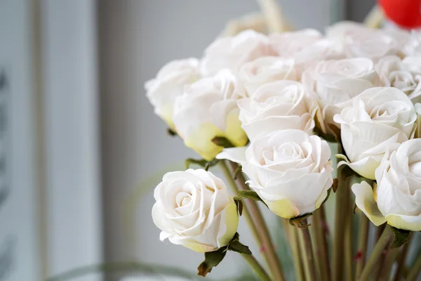 White roses bouquet — Stock Photo, Image