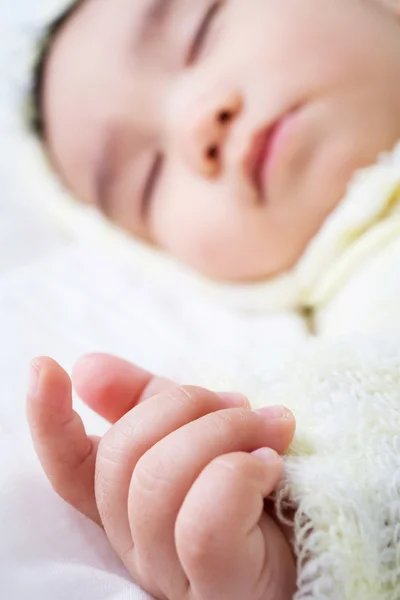 Närbild av Baby hand — Stockfoto