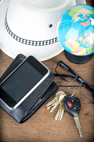 Keys and world travel concept — Stock Photo, Image