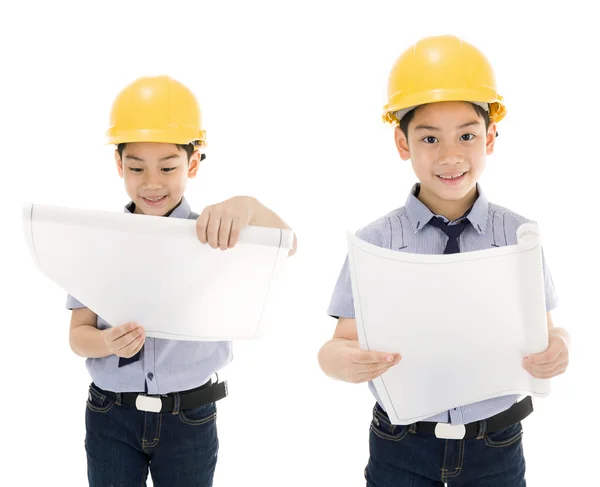 Giovane asiatico bambino costruzione ingegnere Holding attrezzature — Foto Stock