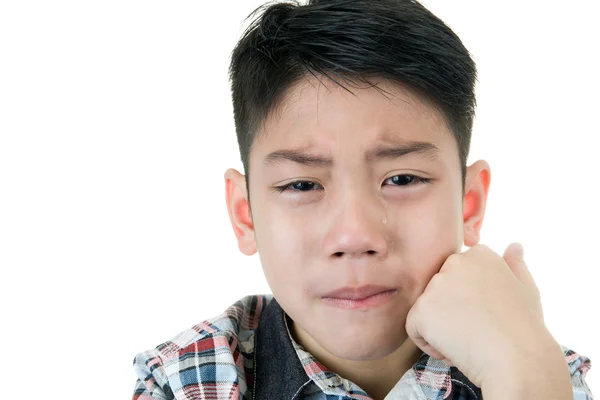 Asiático bonito menino triste e chorando — Fotografia de Stock