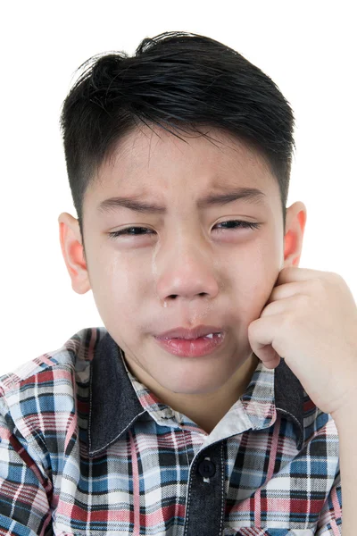 Asiático bonito menino triste e chorando — Fotografia de Stock