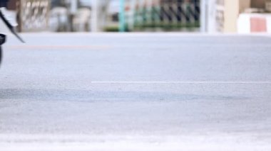 Araba tekerlek Caddesi üzerinde kapatın