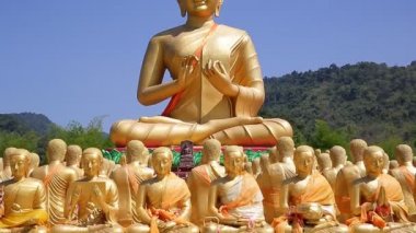 Altın Buddha, Buda Memorial park, Nakhorn nayok Tayland,