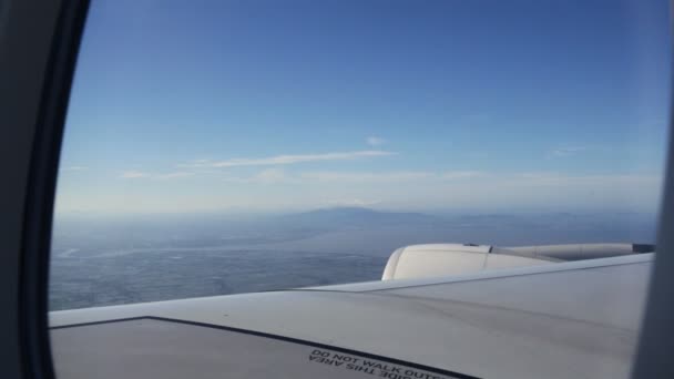 Vista exterior del vuelo en avión de reacción  . — Vídeos de Stock