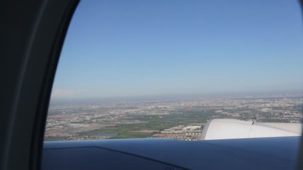 Vista exterior del vuelo en avión de reacción  . — Vídeos de Stock