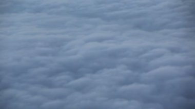 Akşam güneş ile güzel bulutlar.