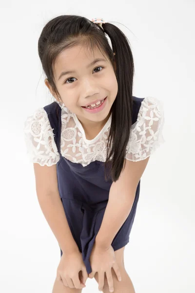 Küçük Asyalı kız gülümsüyor yüzü ile portresi — Stok fotoğraf