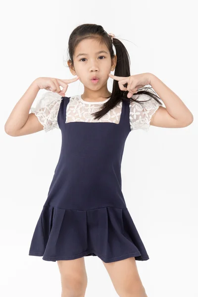 Porträtt av liten asiatisk tjej med leenden ansikte — Stockfoto