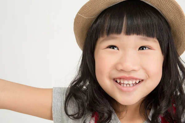 Retrato de niña asiática con la cara sonriente — Foto de Stock