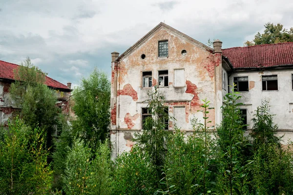Ερείπια Των Στρατώνων Της Ανατολικής Πρωσίας Και Ψυχιατρικό Νοσοκομείο Allenberg — Φωτογραφία Αρχείου