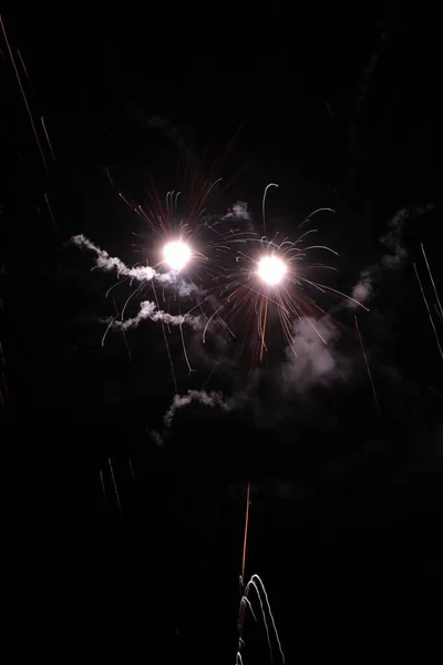 Vista Uma Bela Exibição Fogos Artifício Véspera Ano Novo — Fotografia de Stock