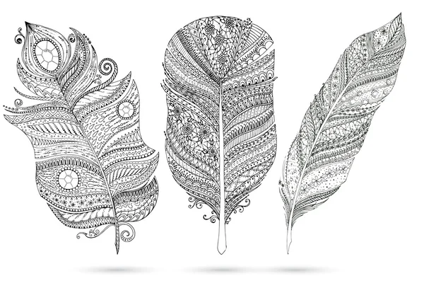 Doodle tüyleri beyaz zemin üzerinde vektör kümesi.
