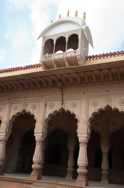 Paleis in het Lohagarh fort of ijzeren fort. — Stockfoto