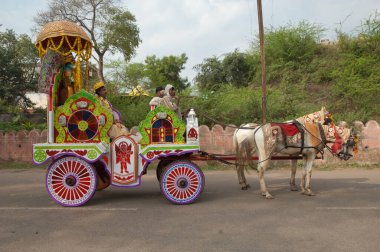 At arabası Hindu düğünü için hazır..