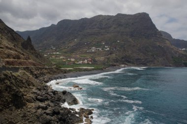 La Gomera sahilindeki Hermigua plajı.