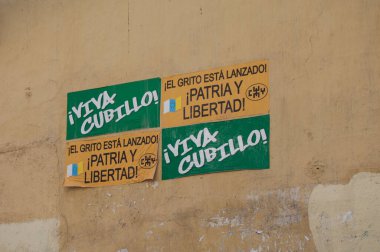 Kanarya Adaları 'nın bağımsızlığıyla ilgili duvarda bir poster var..