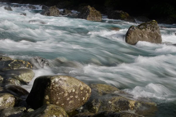 Falls Creek nel Parco Nazionale di Fiordland. — Foto Stock