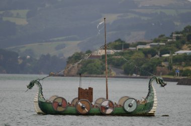 Bir Viking gemisinin kopyası..