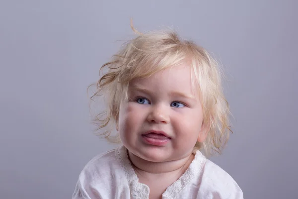 Blondynka cute baby — Zdjęcie stockowe