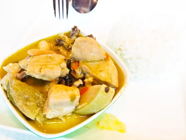 Zielone Curry z kurczaka, dania kuchni tajskiej — Zdjęcie stockowe