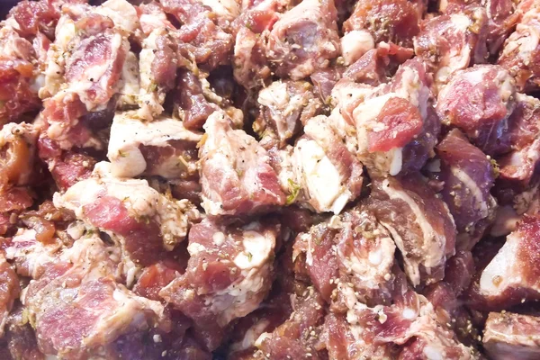 市場で新鮮な豚肉 — ストック写真