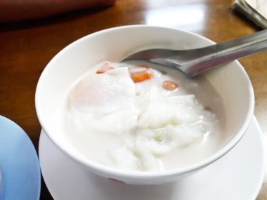 Tayland tatlısı, Bua Loy