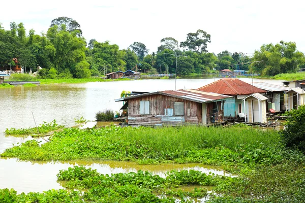 Thai Style Floating House ,Uthai Thani ,Thailand. — Stock Photo, Image