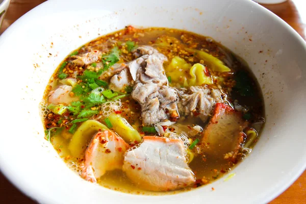 Tom yum nouilles, Thai Food . — Photo