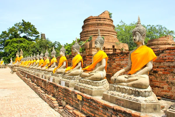 รูปปั้นพระพุทธรูปในอยุธยา ประเทศไทย . — ภาพถ่ายสต็อก