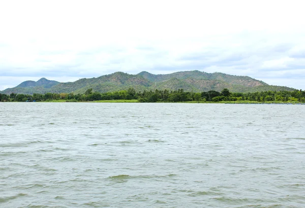 Weergave van Mae Klong Dam in Kanchanaburi, Thailand. — Stockfoto