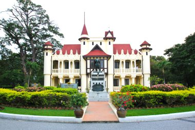 Chali Mongkol Asana Sanam Chandra Sarayı'nda