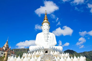 Phasornkaew Tapınağı, Khao Kho Phetchabun beyaz Buda heykeli, 