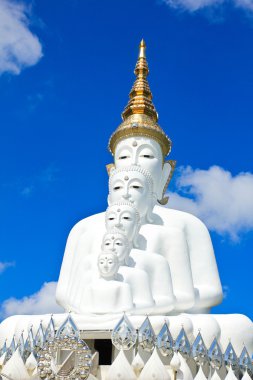 Phasornkaew Tapınağı, Khao Kho Phetchabun beyaz Buda heykeli, 