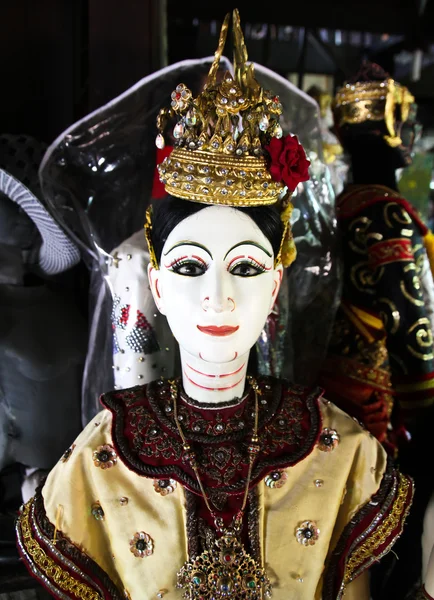 Bangkok, Thaiföld - November 30: hagyományos Thai Khon báb látvány: Bang Klong-Luang — Stock Fotó