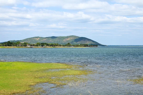 Laghi della diga di Pasak a Lopburi, Thailandia . — Foto Stock