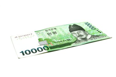 Kore Won para birimi faturaları beyaz arka planda izole.