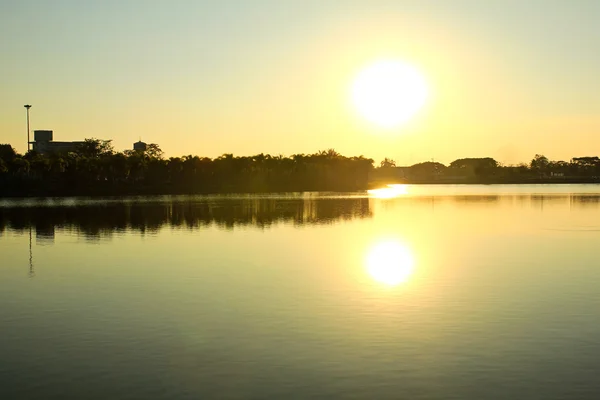 Il parco delle grandi province è famoso al tramonto, udonthani, thailandese — Foto Stock