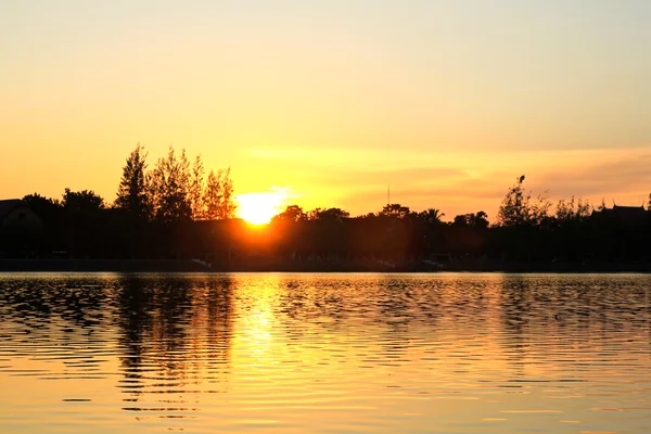 Il parco delle grandi province è famoso al tramonto, Udonthani — Foto Stock