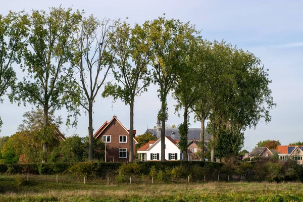 Das Traditionelle Holländische Dorf Ooij Das Durch Einen Deich Vor — Stockfoto