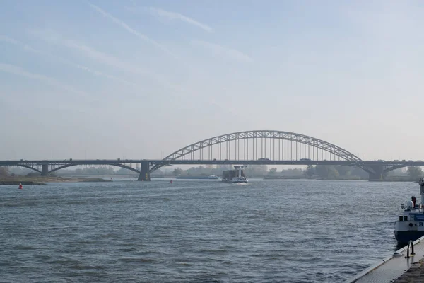 Icónico Puente Holandés Sobre Río Waal Nijmegen Países Bajos — Foto de Stock