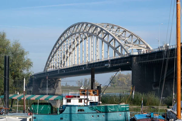 Den Ikoniska Nederländska Waalbridge Över Floden Waal Nijmegen Nederländerna — Stockfoto