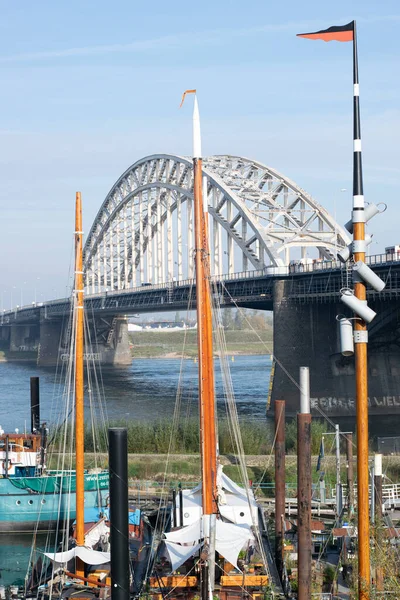 Den Ikoniska Nederländska Waalbridge Över Floden Waal Nijmegen Nederländerna — Stockfoto