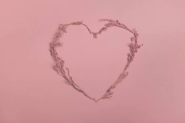 Hjärtat Gjort Blommor Gren Pastellrosa Färger Alla Hjärtans Dag Mors — Stockfoto