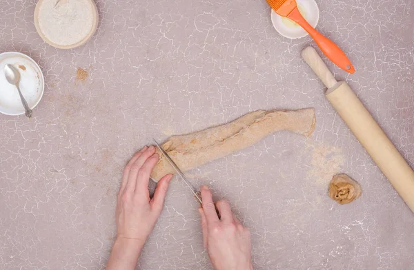 Ein Schrittweises Rezept Für Süße Zimtröllchen Schritt Schneiden Sie Ein — Stockfoto