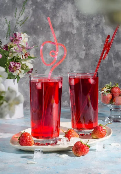 Strawberry Red Cocktail Ice Straw Gray Background — Stock Photo, Image