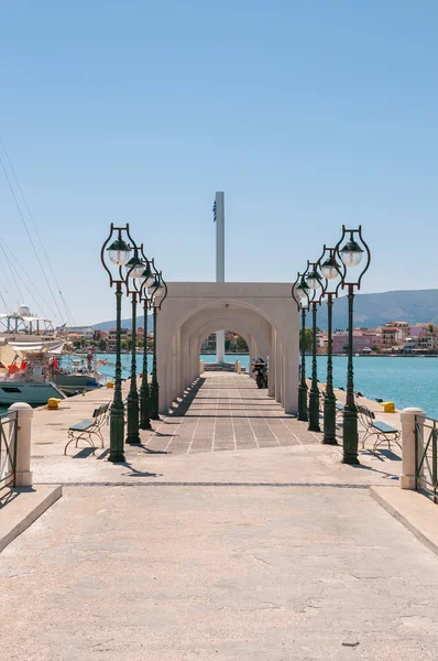 Alley in Zakynthos port — Stock Photo, Image