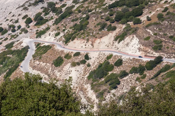 Klikatá cesta k Myrtos beach na ostrově Kefalonie — Stock fotografie