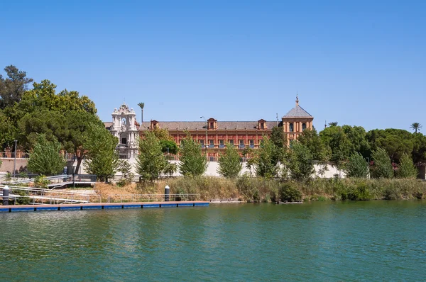 Palace of San Telmo seen from the Guadalquivir River — Stock Photo, Image